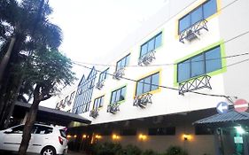 Augusta Cengkareng Hotel